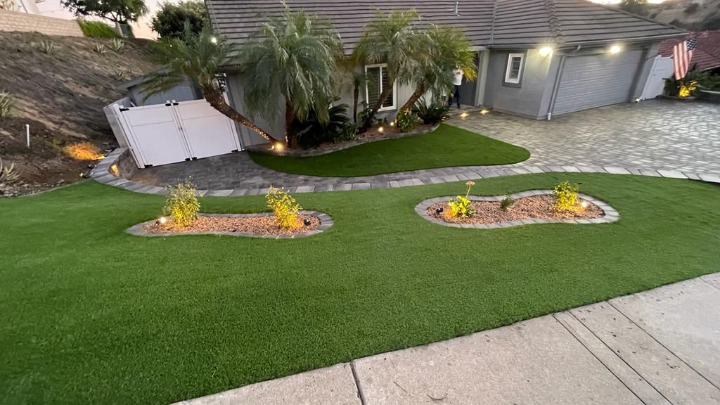 Front Yard Artificial Turf With Accent Lighting