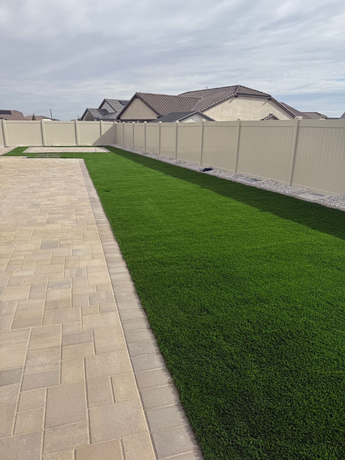 Side Yard Turf With Paver Walkway